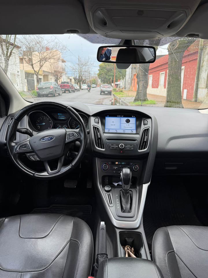 Ford Focus SE Plus 2018, foto 5 de 7