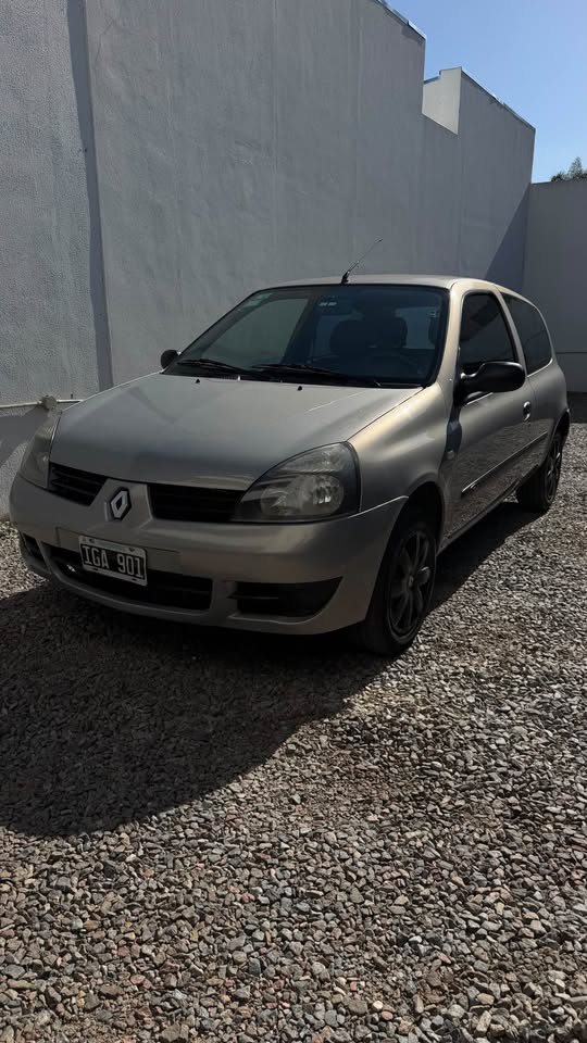 Renault Clio Pack Plus 2009, foto 2 de 7