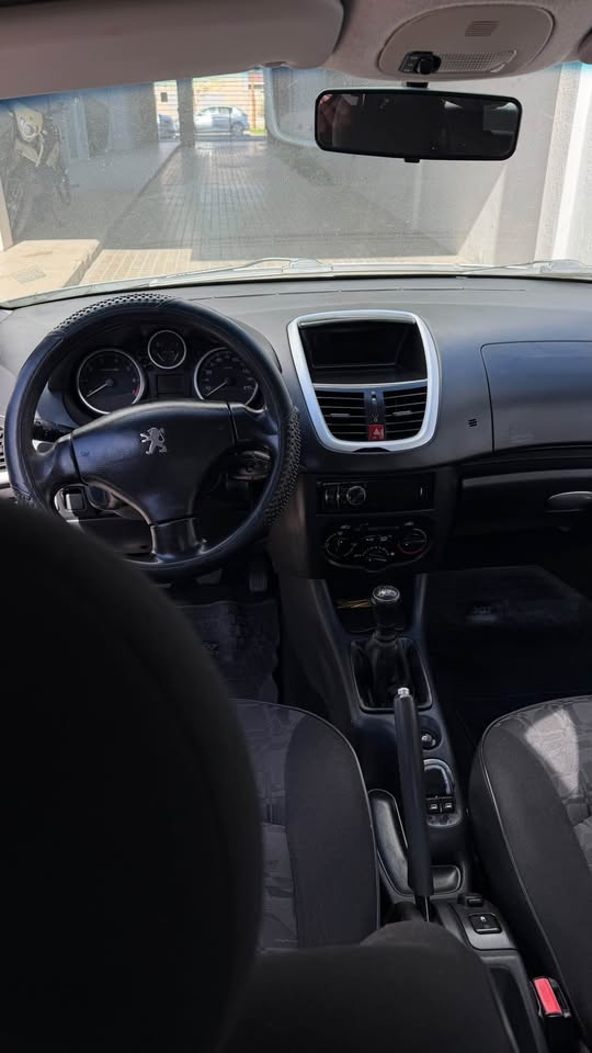Peugeot 207 XS 2011, foto 5 de 7