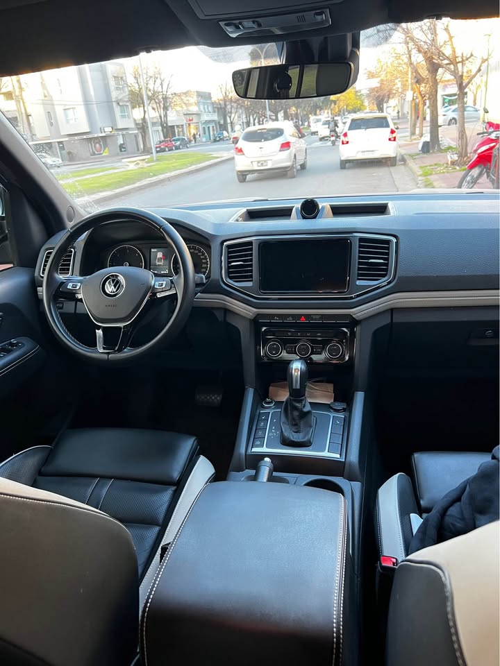 Volkswagen Amarok V6 Highline 2025, foto 2 de 8