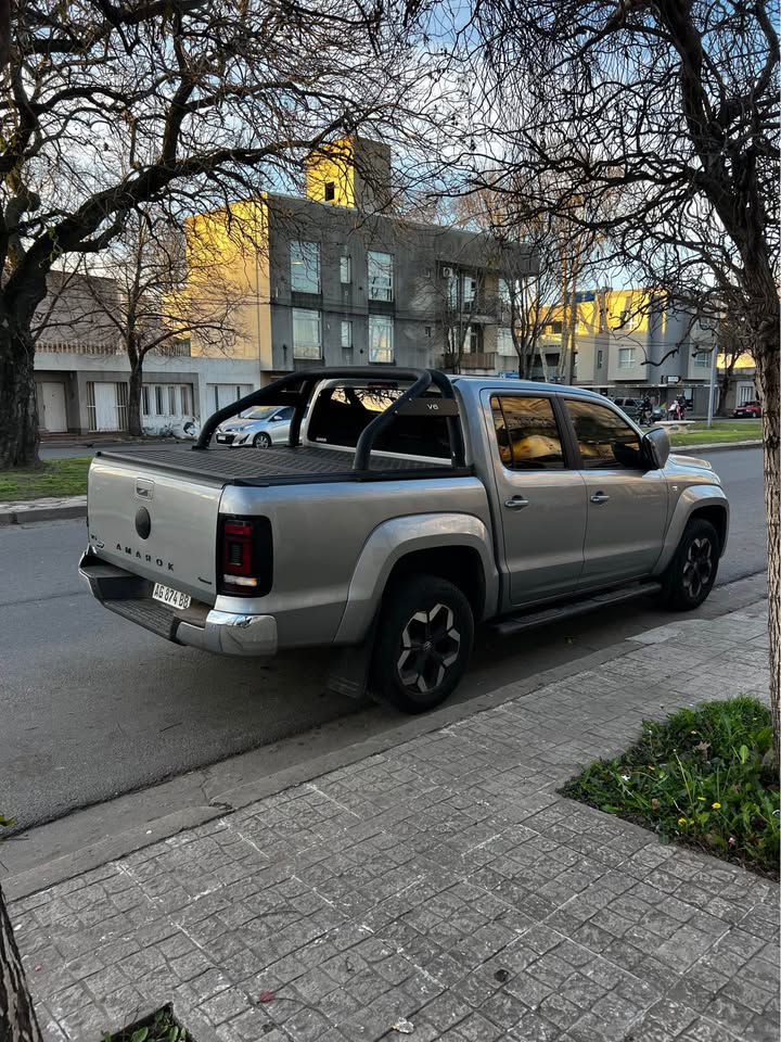 Volkswagen Amarok V6 Highline 2025, foto 6 de 8