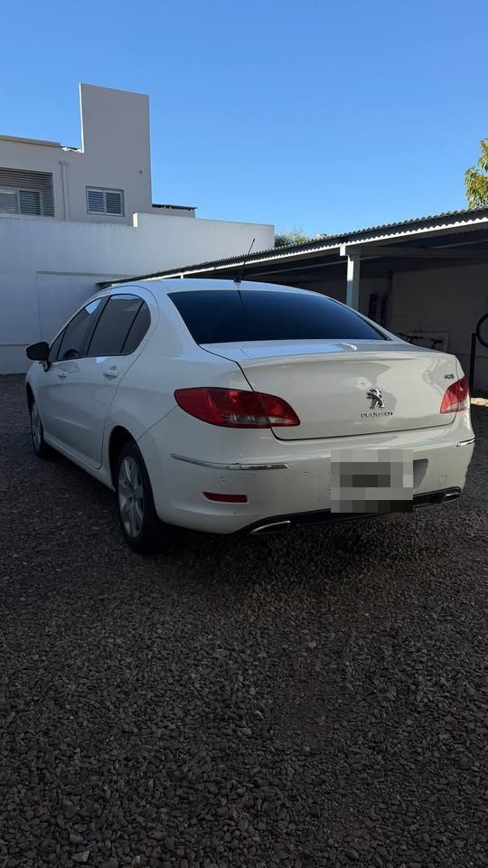 Peugeot 408 Allure HDi 2013, foto 3 de 9