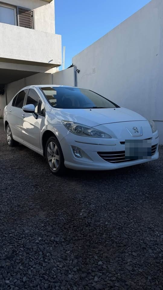 Peugeot 408 Allure HDi 2013, foto 4 de 9