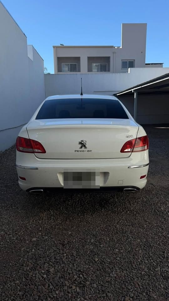 Peugeot 408 Allure HDi 2013, foto 5 de 9