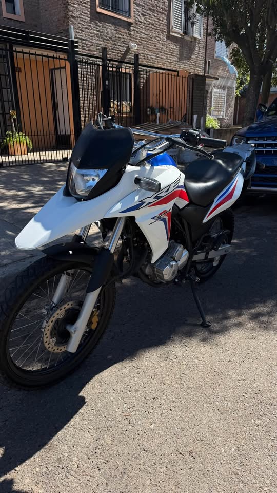 Honda XRE 300 Rally 2019, foto principal