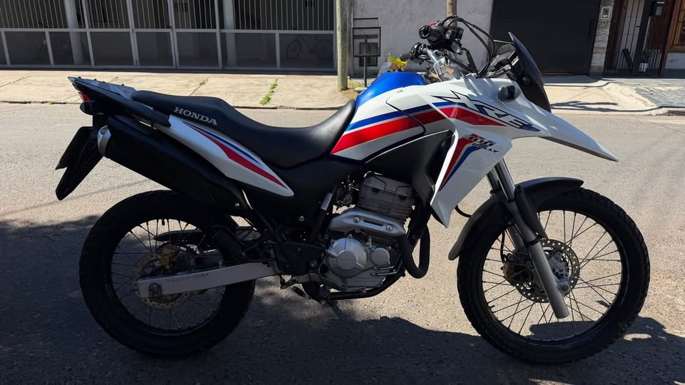Honda XRE 300 Rally 2019, foto 5 de 6