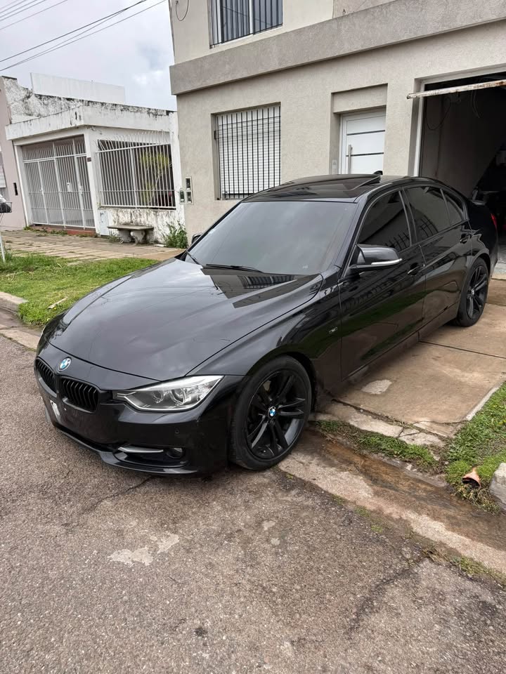BMW 328i Sport 2013, foto principal