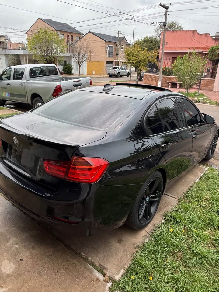 BMW 328i Sport 2013, foto 5 de 9