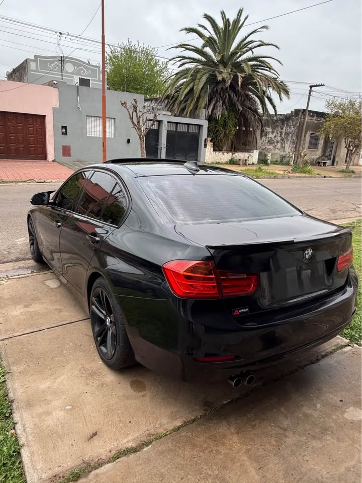 BMW 328i Sport 2013, foto 6 de 9