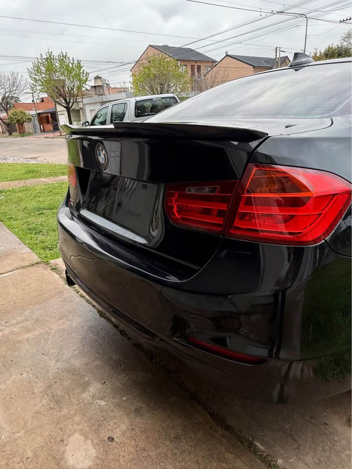 BMW 328i Sport 2013, foto 7 de 9