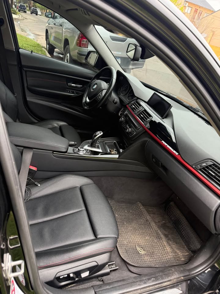 BMW 328i Sport 2013, foto 8 de 9