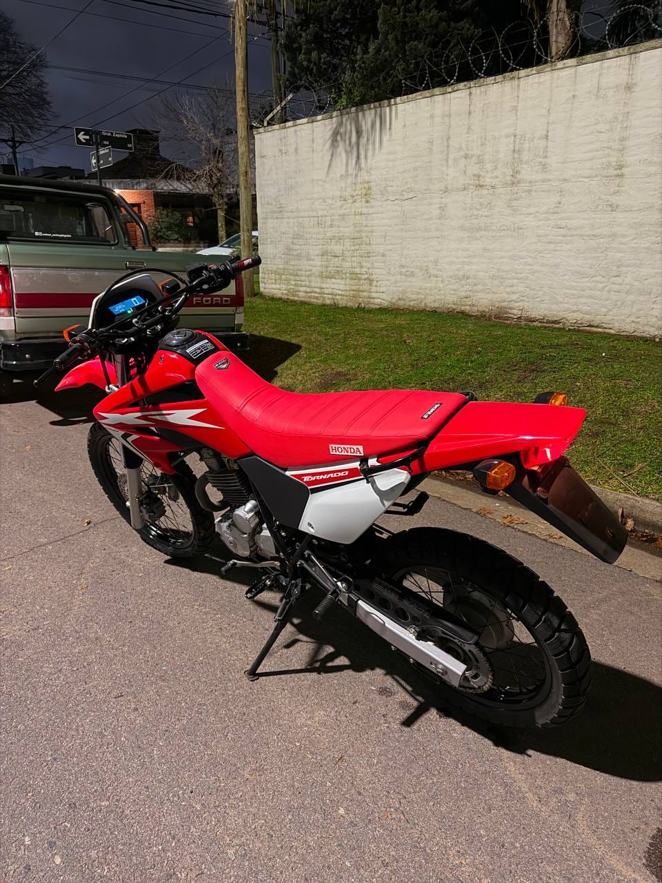 Honda Tornado 250 2018, foto 9 de 9