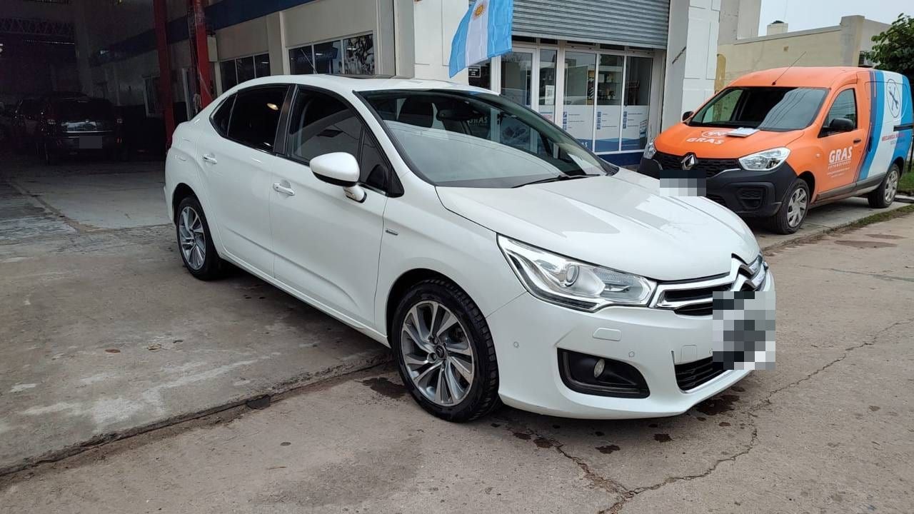 Citroën C4 Lounge Exclusive Pack 1.6 Thp 2015, foto 2 de 9